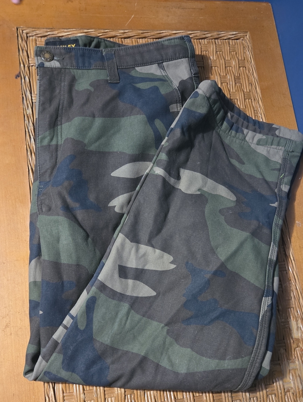 Stanley Men's Camo Cargo Pants - Green, Black, Gray